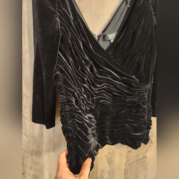 TADASHI Collection Black Velvet 3/4 Sleeves V-Neck Evening Top Size XL - Picture 3 of 9
